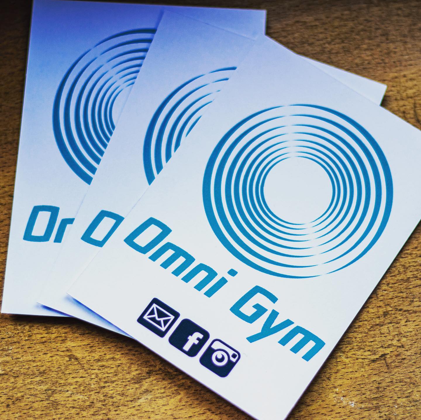 Omni gym leaflets with social media availability